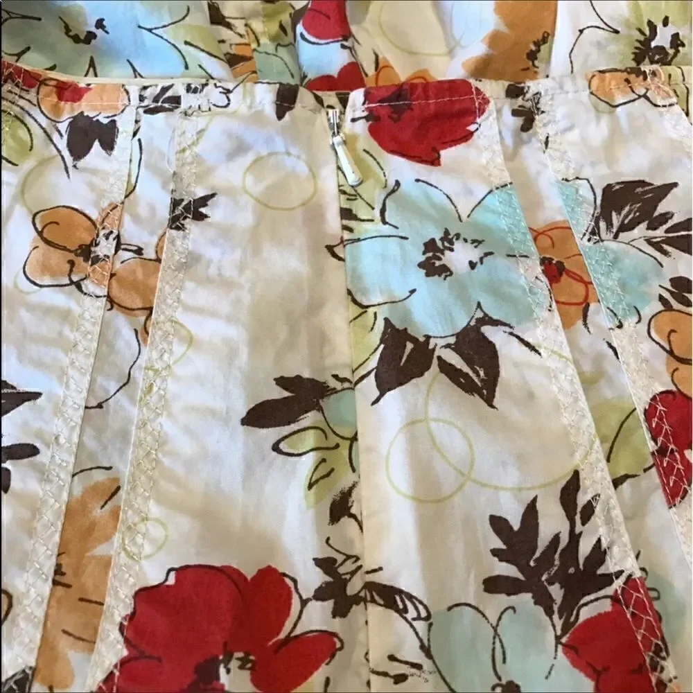 EUC CAbi Floral Flirty Print Cotton Skirt Size 8 - Picture 4 of 4